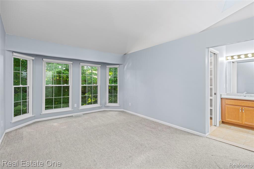 7332 Meadowridge Circle, West Bloomfield, MI — Photo 20