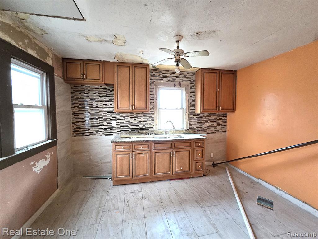10259 W FORT Street, Detroit, MI 48209 — Photo 5