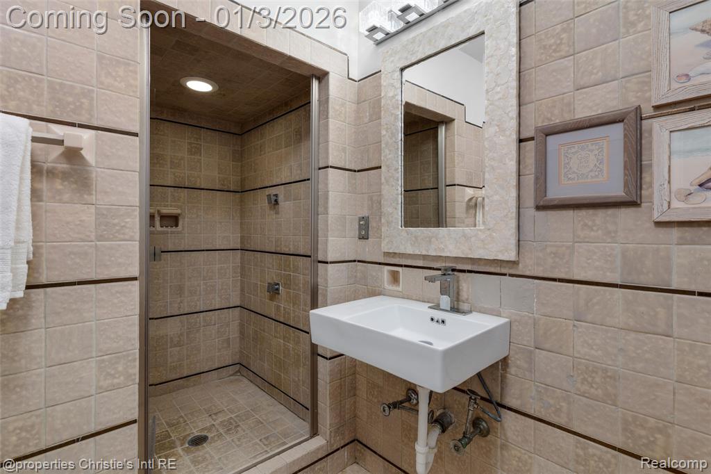 19385 Renfrew Road, Detroit, MI 48221 — Photo 24