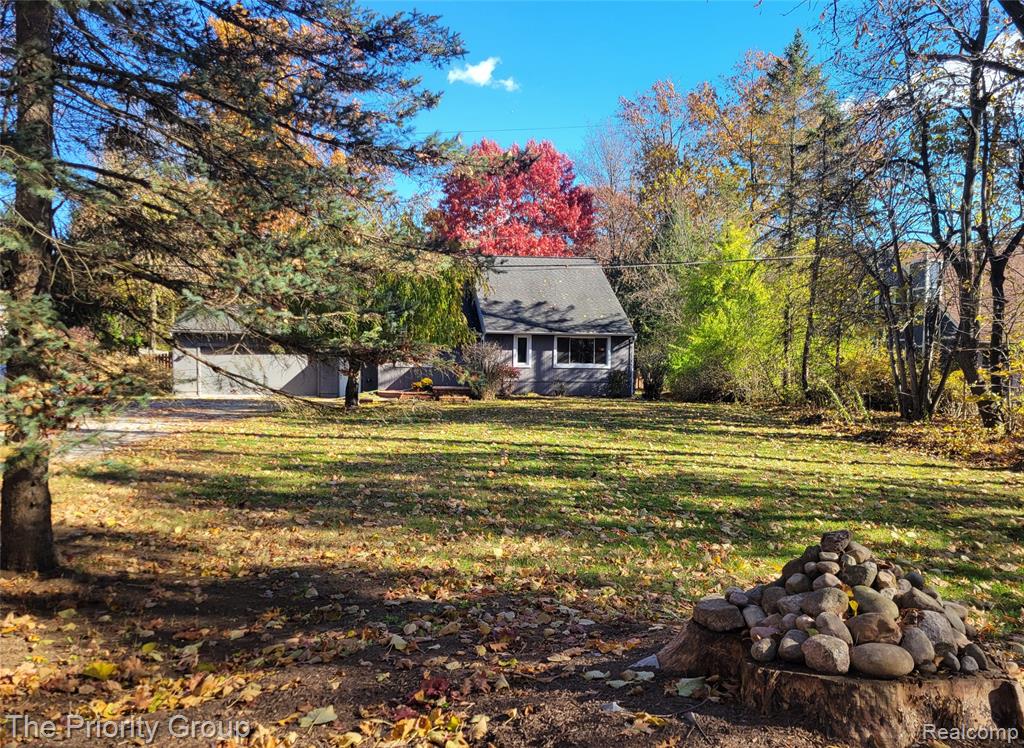 5650 Hillsboro Road, Davisburg, MI 48350 — Photo 2
