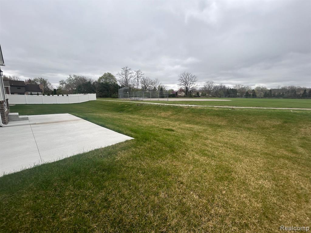 9229 TULIP, Plymouth, MI 48170 — Photo 38