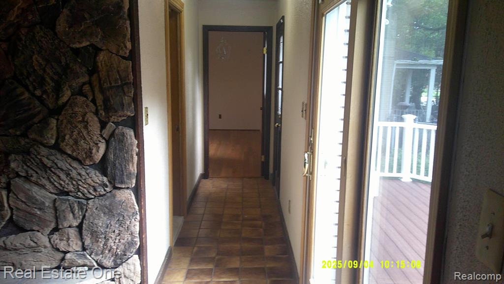 9531 W Outer Drive, Detroit, MI 48223 — Photo 7