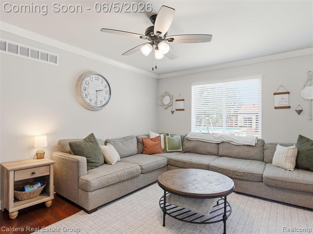 46270 Hollowoode Lane, Macomb, MI 48044 — Photo 19