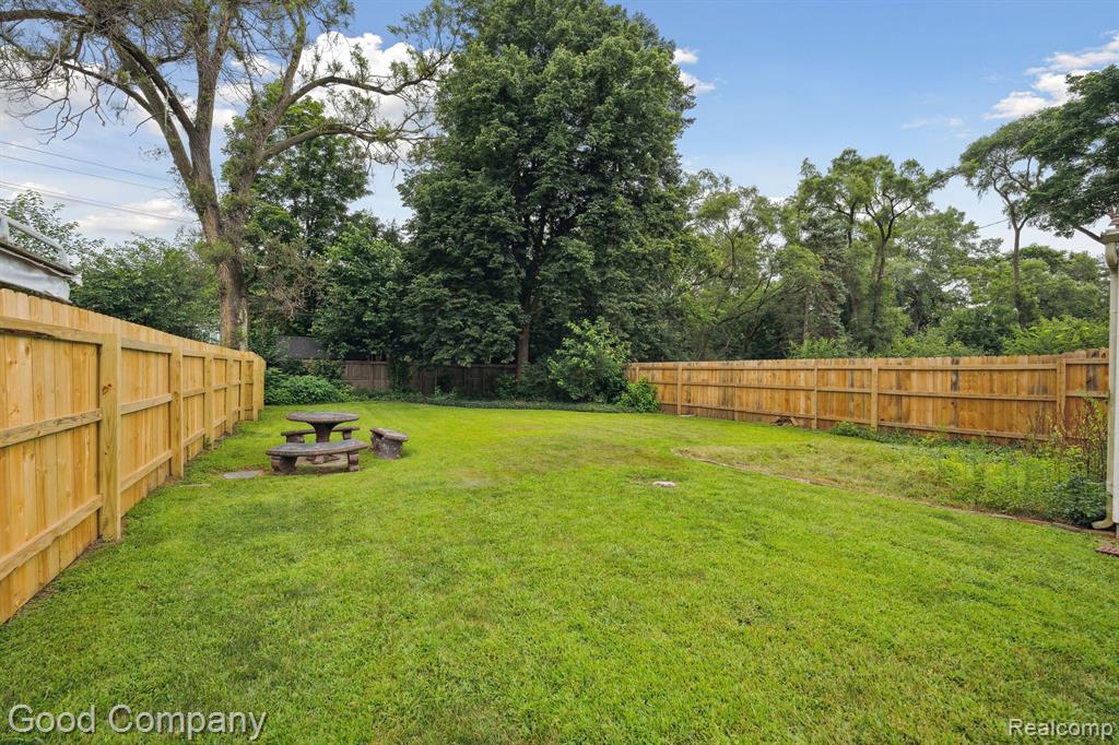 964 W LEWISTON Avenue, Ferndale, MI 48220 — Photo 51