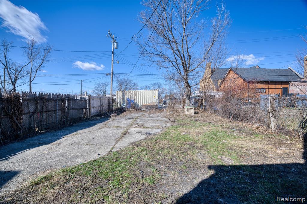12875 Steel Street, Detroit, MI 48227 — Photo 32