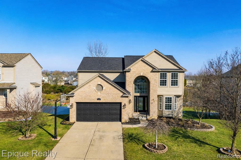7858 Turrillium Lane, Waterford, MI 48327 — front exterior