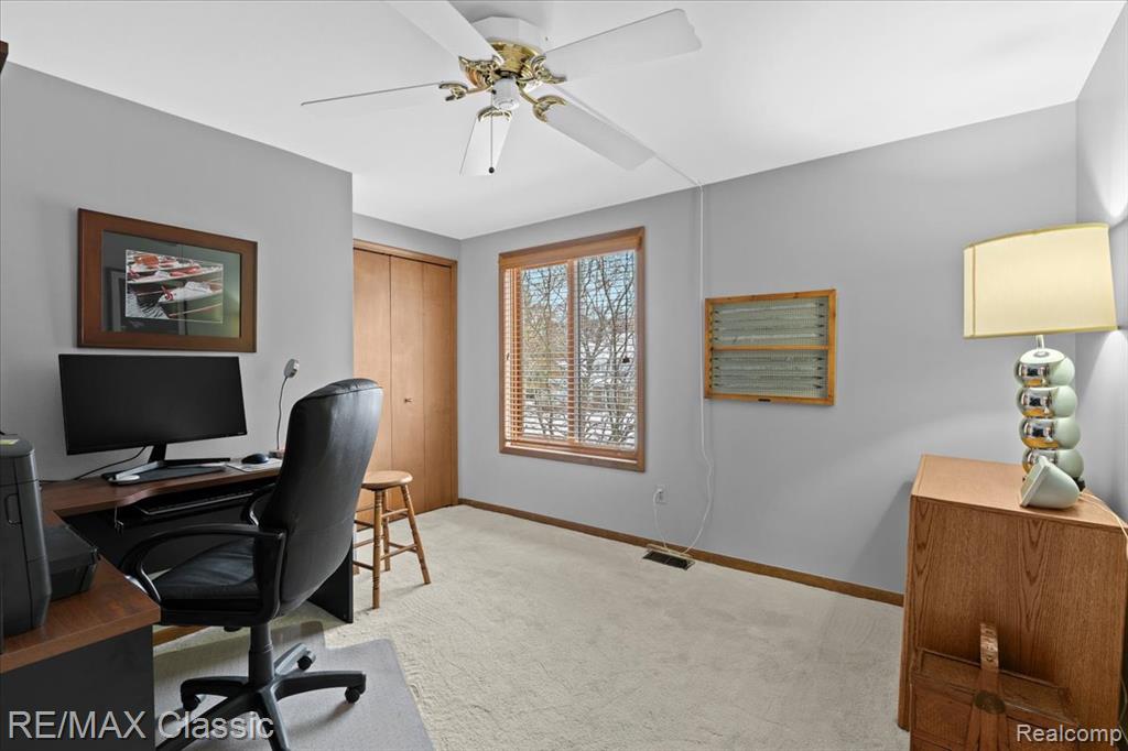 5067 Oakwood Court, Commerce Twp, MI 48382 — Photo 29