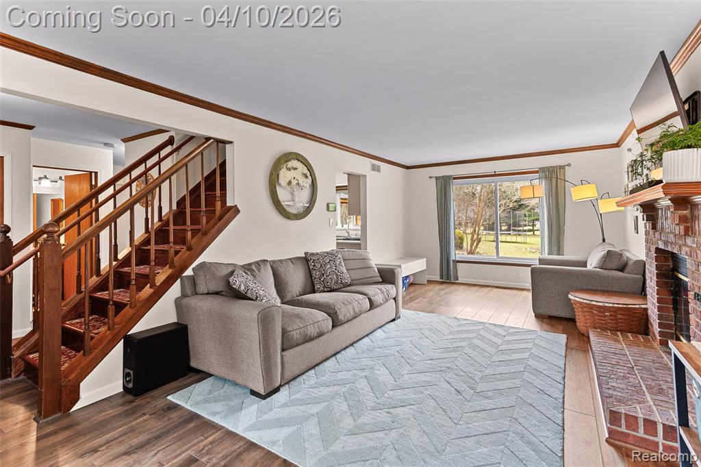 6374 Rickett Road, Brighton, MI 48116 — Photo 2
