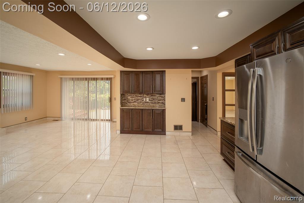 5061 Temple Drive, Sterling Heights, MI 48310 — Photo 9