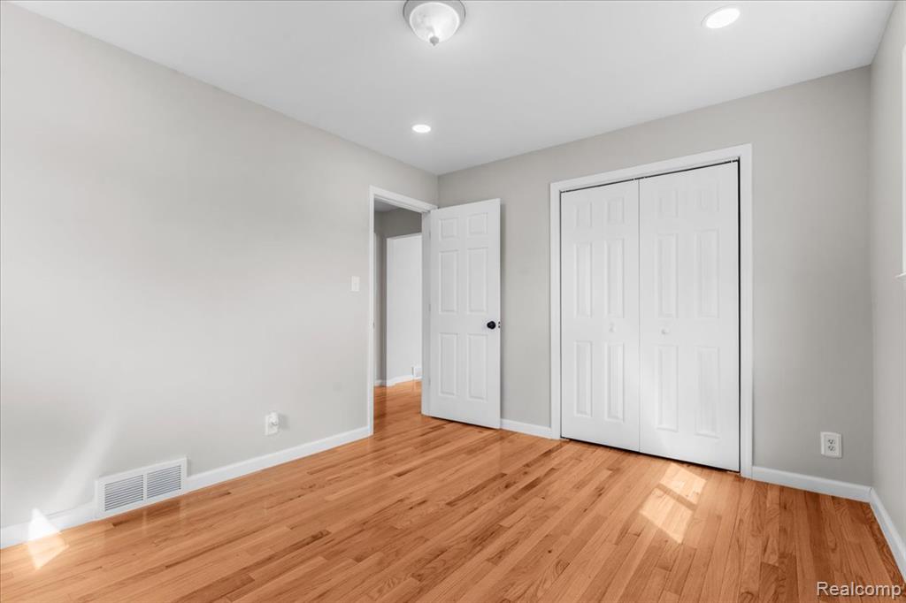 22631 Mylls Street, Saint Clair Shores, MI 48081 — Photo 11