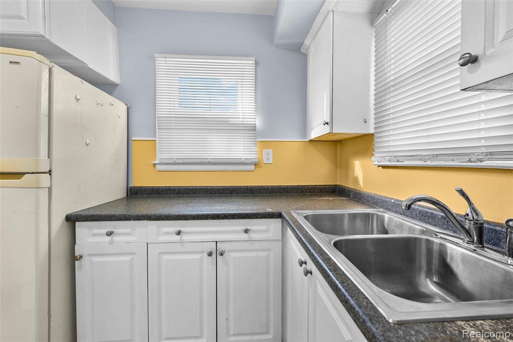 12203 Grandmont Avenue, Detroit, MI 48227 — Photo 14