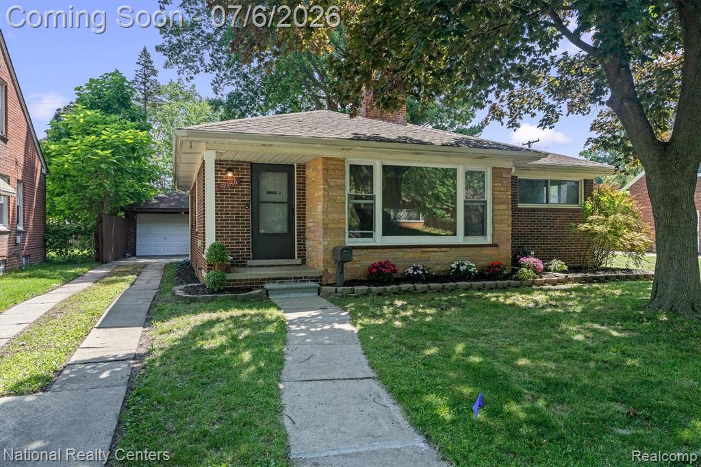 9984 Hemingway E, Redford, MI 48239
