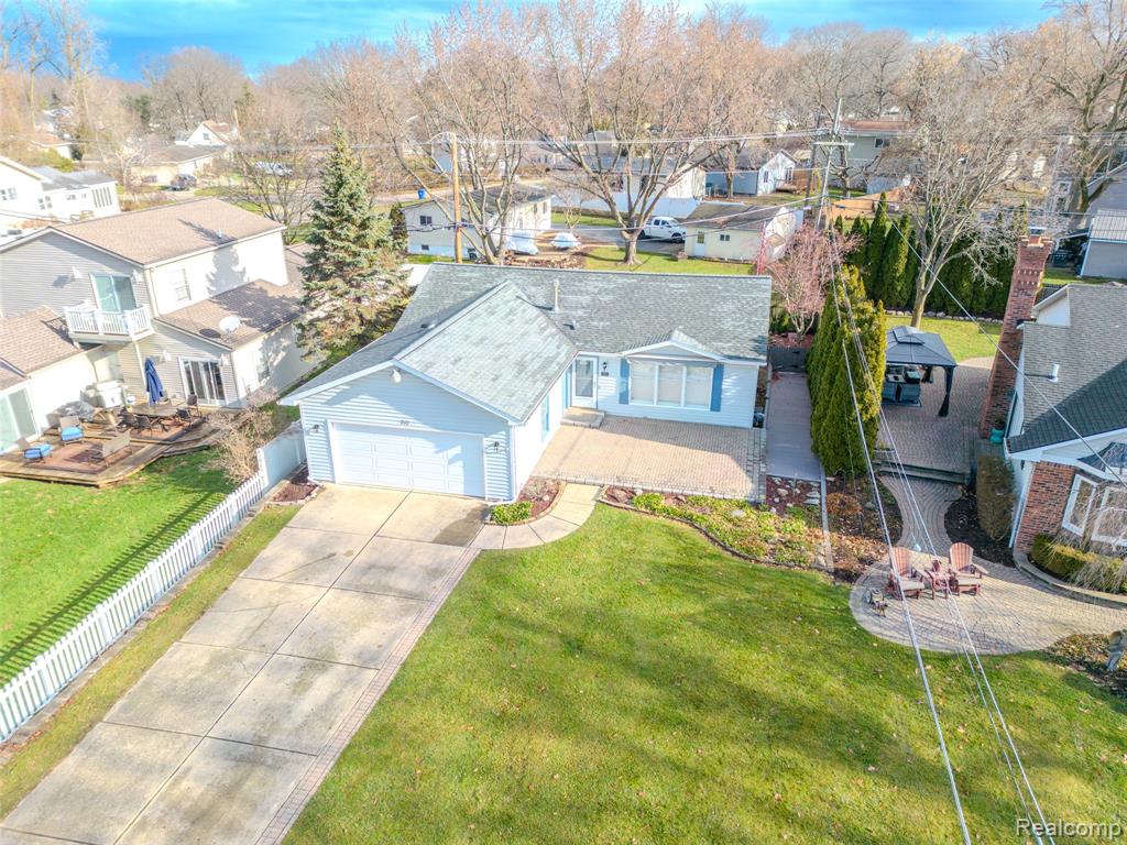 715 Lakeside Drive, Waterford, MI 48328 — Photo 7