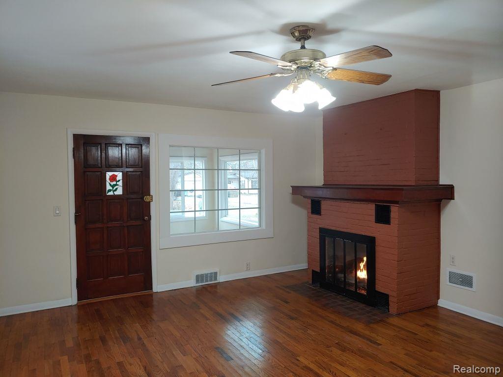 4026 S TOWERLINE Road, Bridgeport, MI 48722 — Photo 3