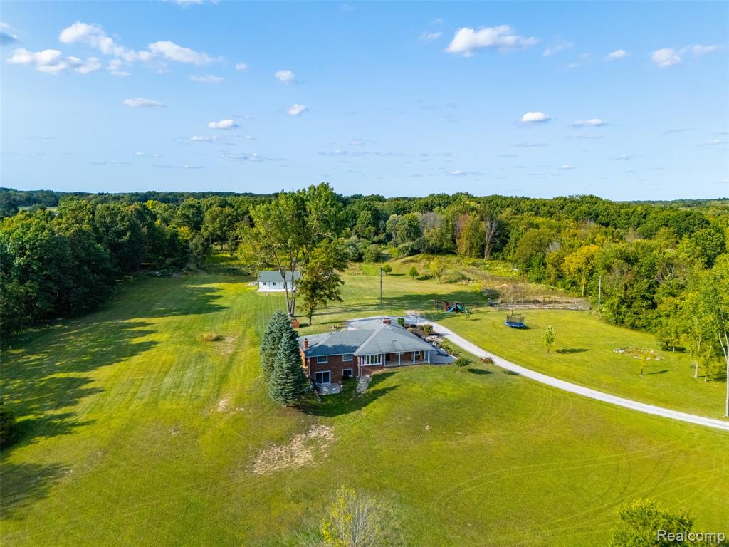 2666 E Oakwood Road, Addison, MI 48370 — Photo 53