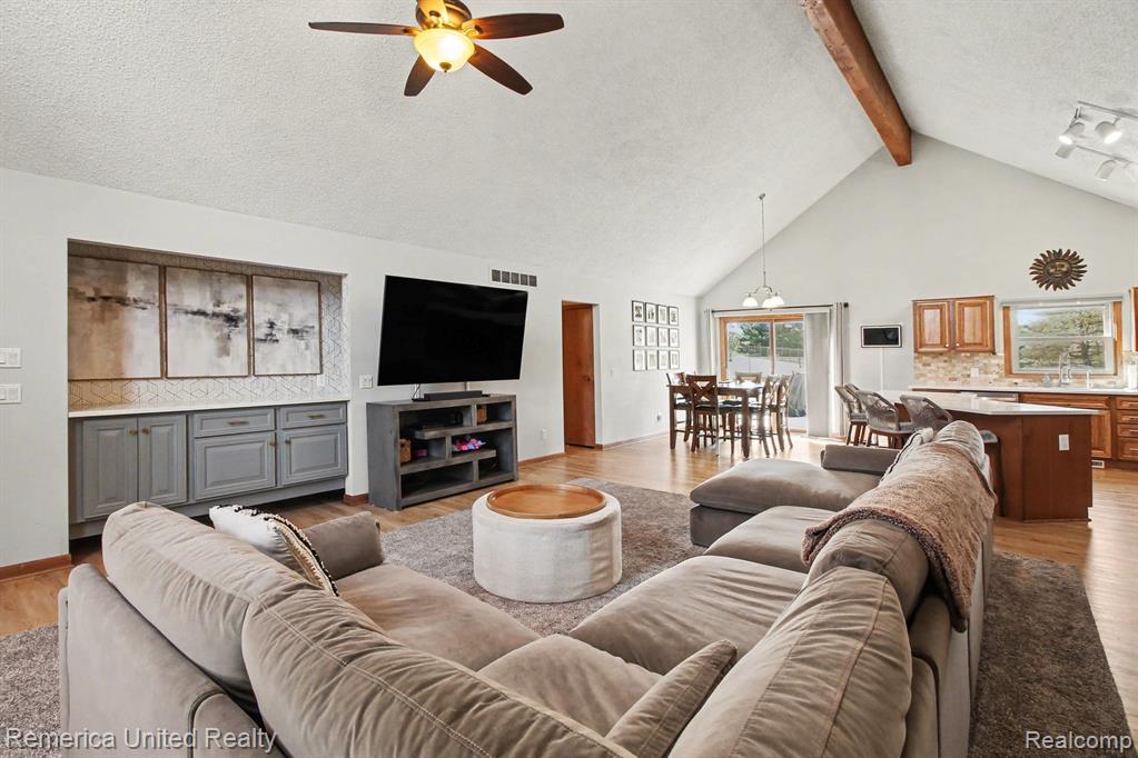9156 Apple Orchard Drive, Fenton, MI 48430 — Photo 5