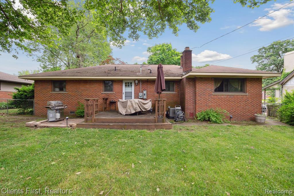9243 HIX Road, Livonia, MI 48150 — Photo 31