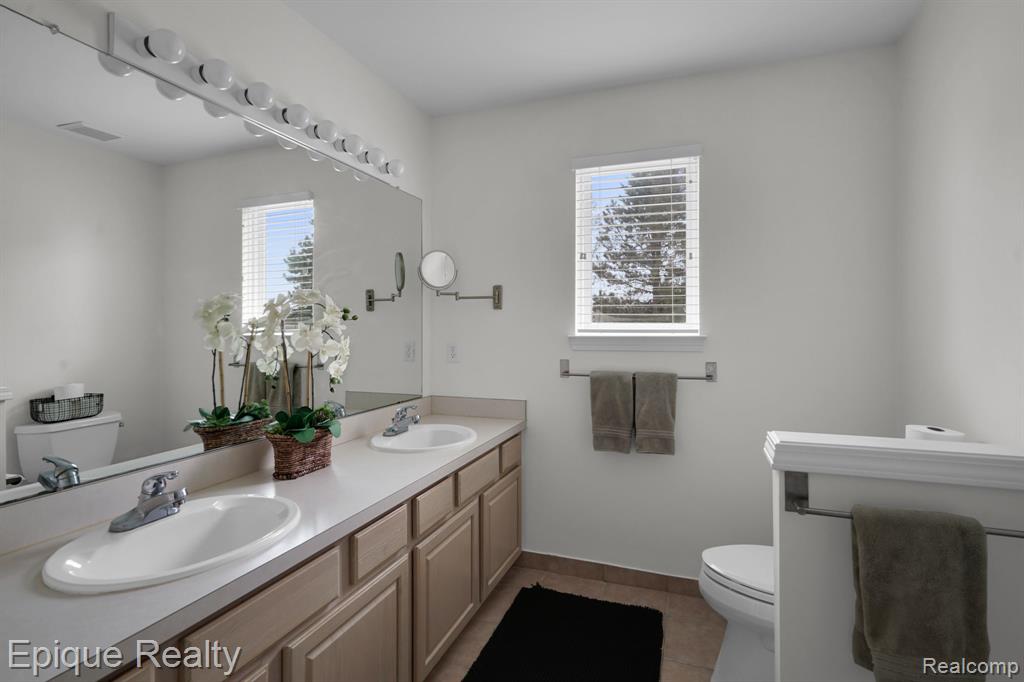 3593 Normandy Drive, Rochester, MI 48306 — Photo 18