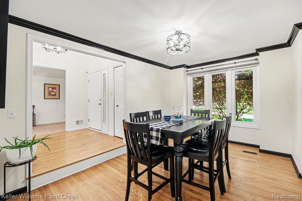 1091 American Elm Street, Lake Orion, MI — Photo 4