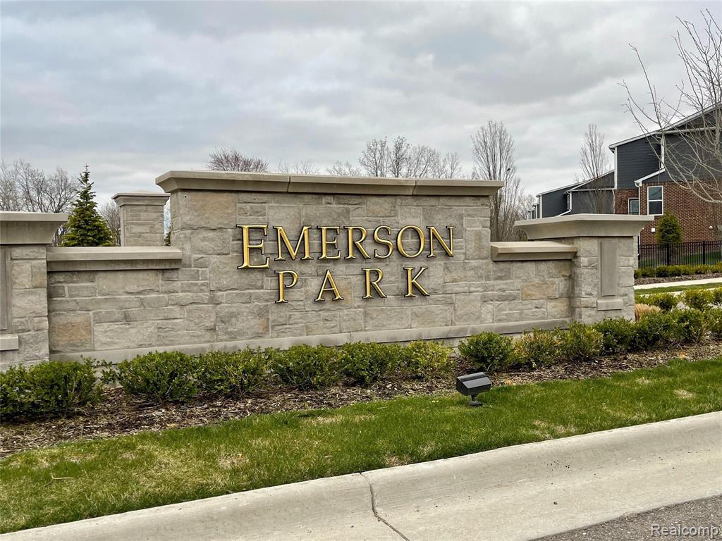 43591 CHANCELLOR LANE, Novi, MI — Photo 28