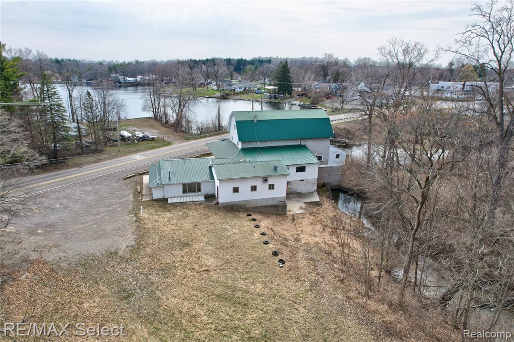 8572 Silver Lake Road, Linden, MI 48451 — Photo 66