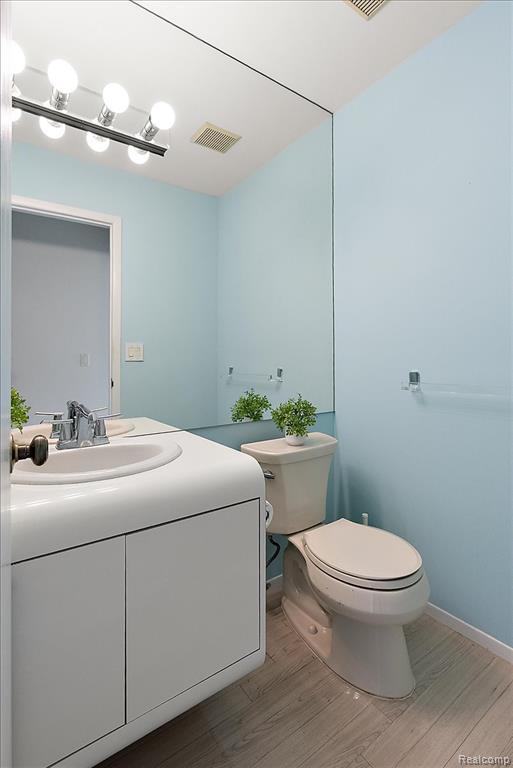 2832 Warrior Drive, Wixom, MI 48393 — Photo 23