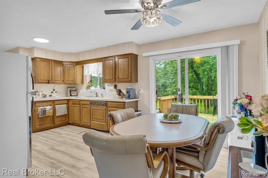 6083 WALDON Road, Clarkston, MI — Photo 16