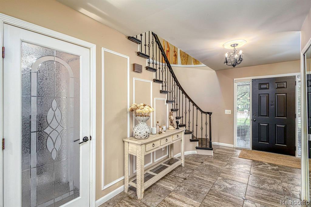 7464 WESTBURY Boulevard, West Bloomfield, MI — Photo 21