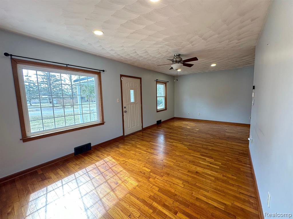 6430 Bishop Road, Lansing, MI 48911 — Photo 7