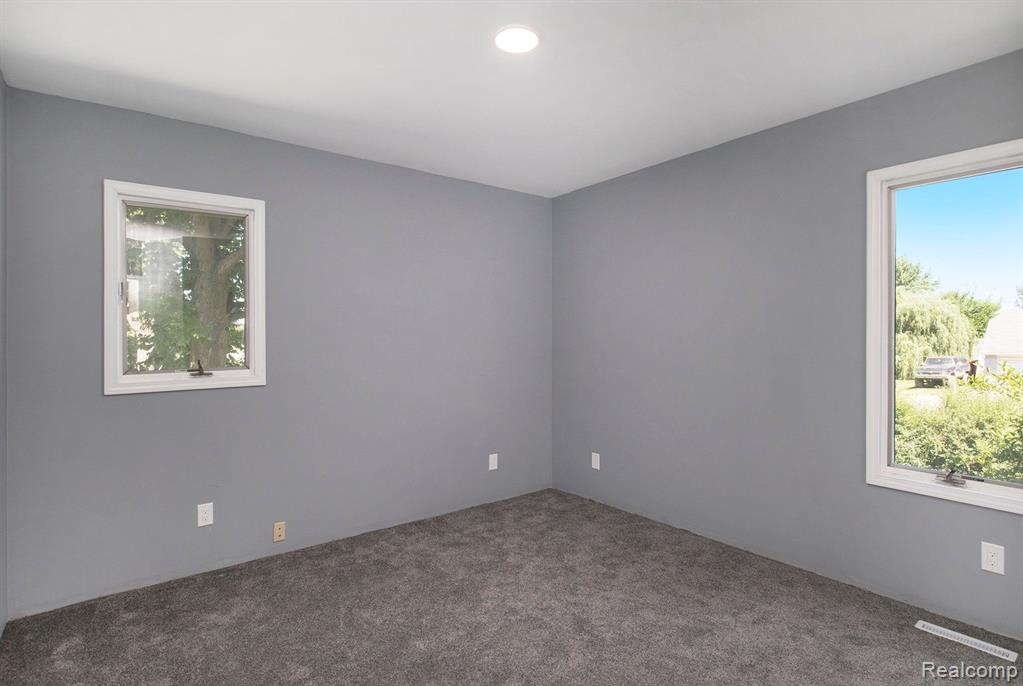 6075 LENNON Road, Swartz Creek, MI 48473 — Photo 14