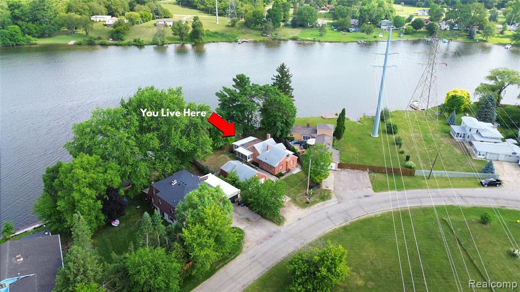 4047 Mitchell Drive, Flint, MI 48506 — Photo 4