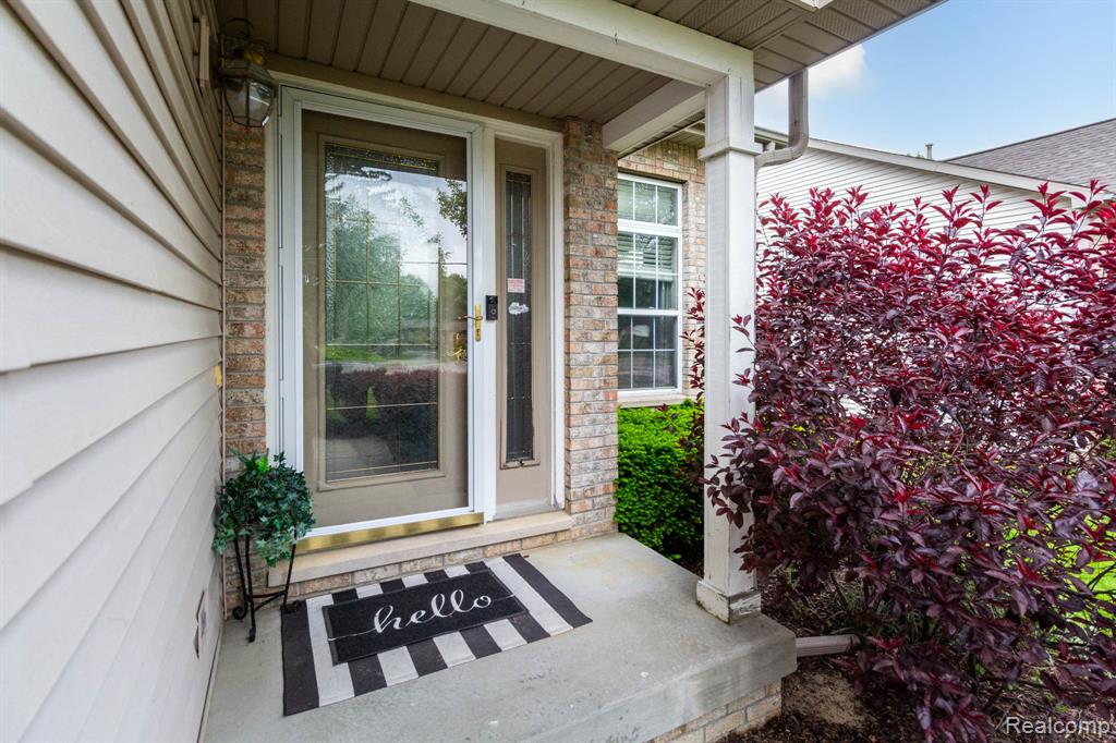 6075 Davison Road, Burton, MI 48509 — Photo 3
