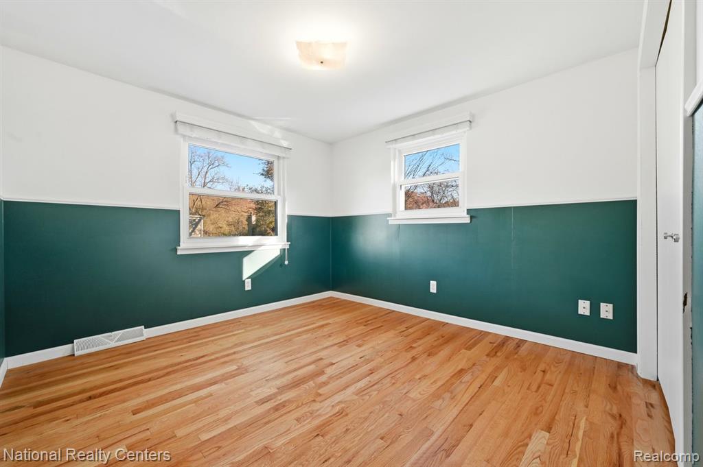 5595 Birdview Heights, Orchard Lake Village, MI 48324 — Photo 12