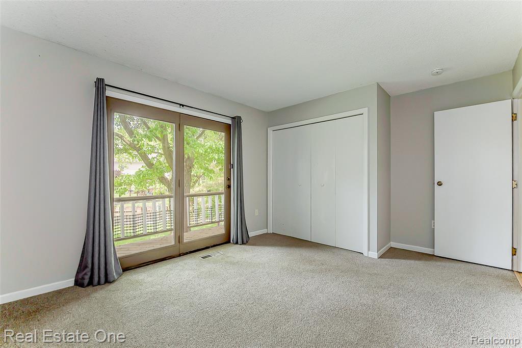 8402 Scotia, Pinckney, MI 48169 — Photo 31