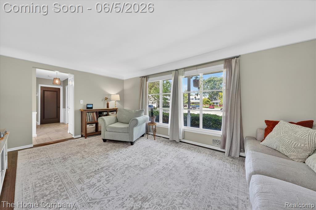 31302 Saratoga Avenue, Warren, MI 48093 — Photo 10