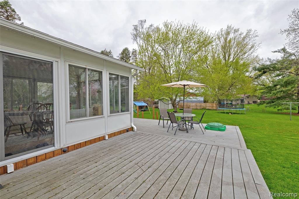 6437 Oriole Drive, Flint, MI 48506 — Photo 63