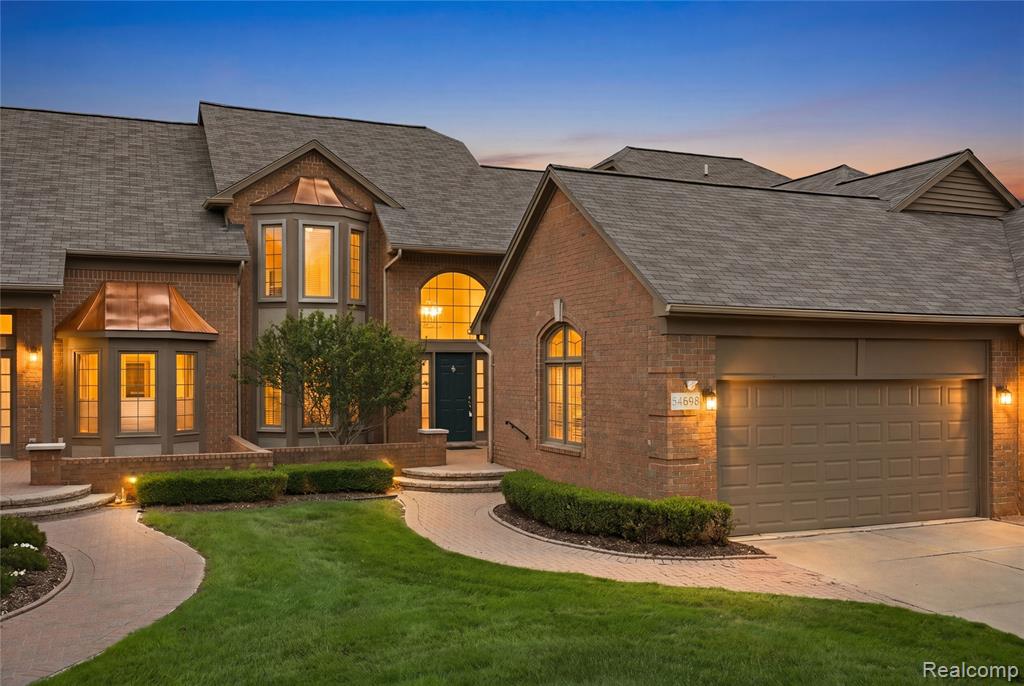 54698 Bellingham Drive, 56, Utica, MI 48316 — Photo 2
