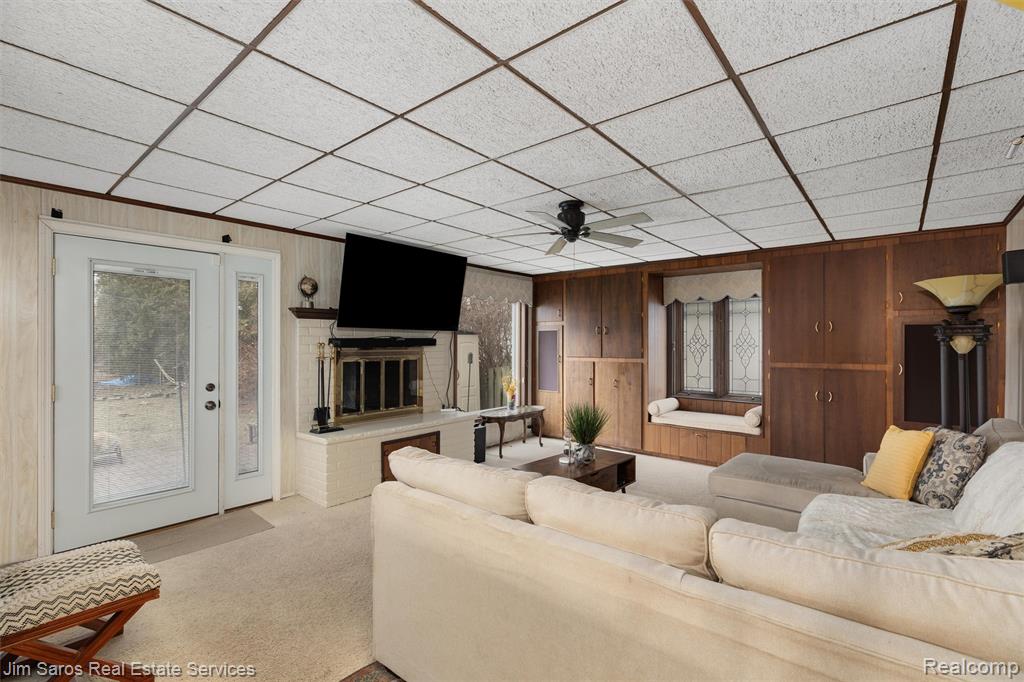 20114 Fairway Drive, Grosse Pointe Woods, MI 48236 — Photo 12
