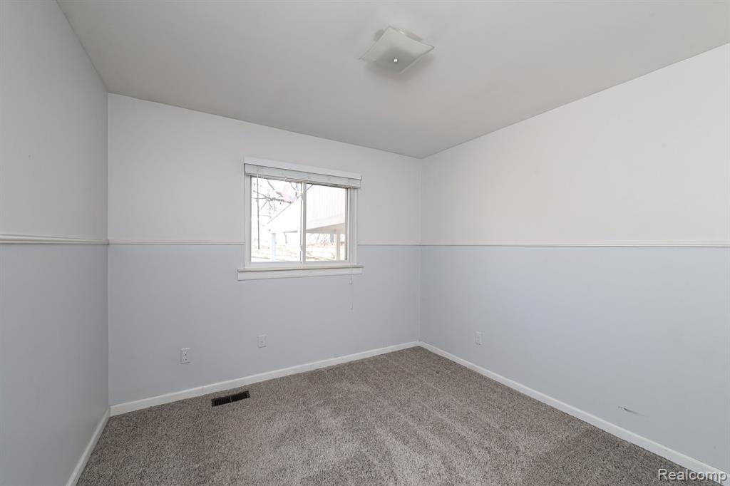 2376 COLONY Way, Ypsilanti, MI 48197 — Photo 13