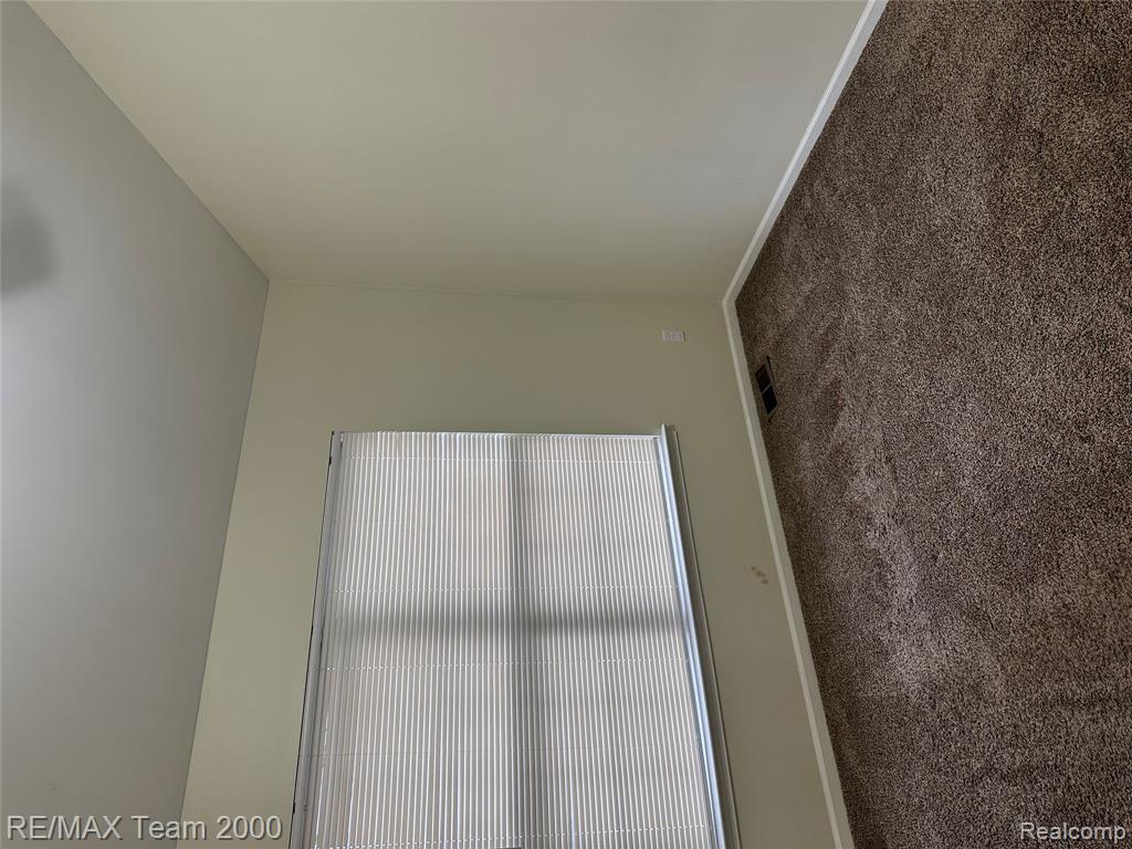 4244 Schaefer Road, Dearborn Heights, MI 48126 — Photo 11