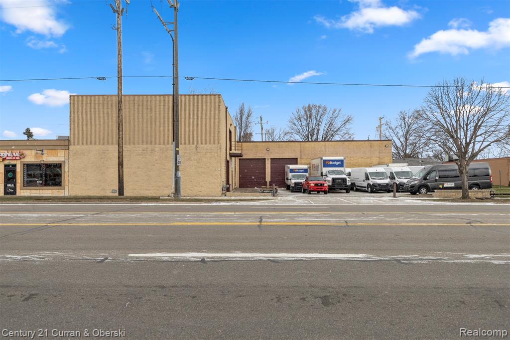 24134 W Warren Street, Dearborn Heights, MI 48127 — Photo 17
