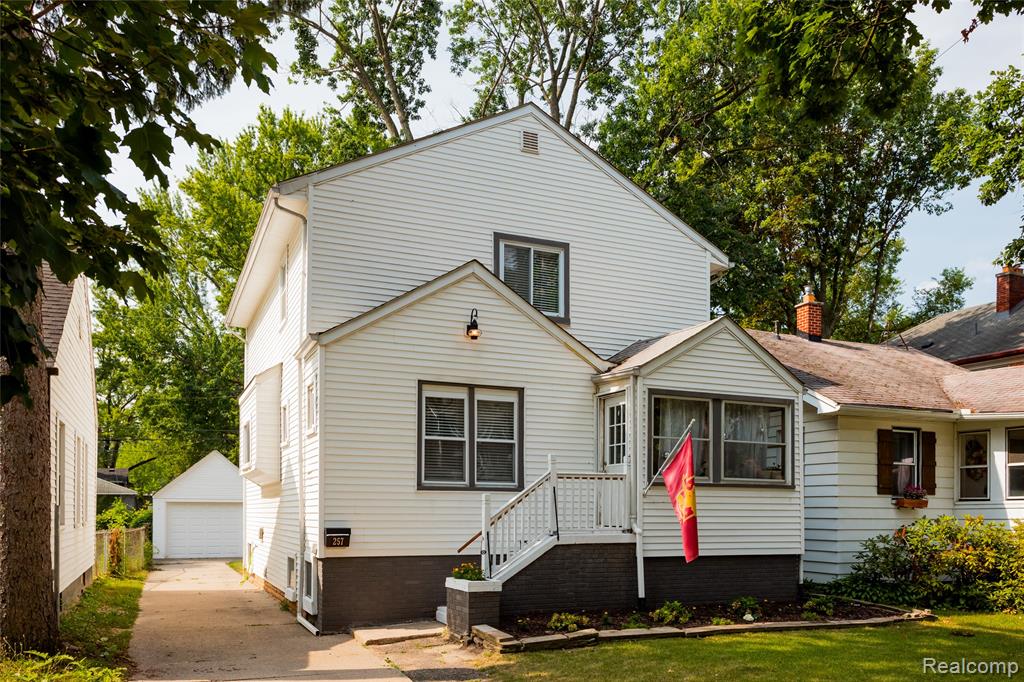 257 W Chesterfield Street, Ferndale, MI 48220