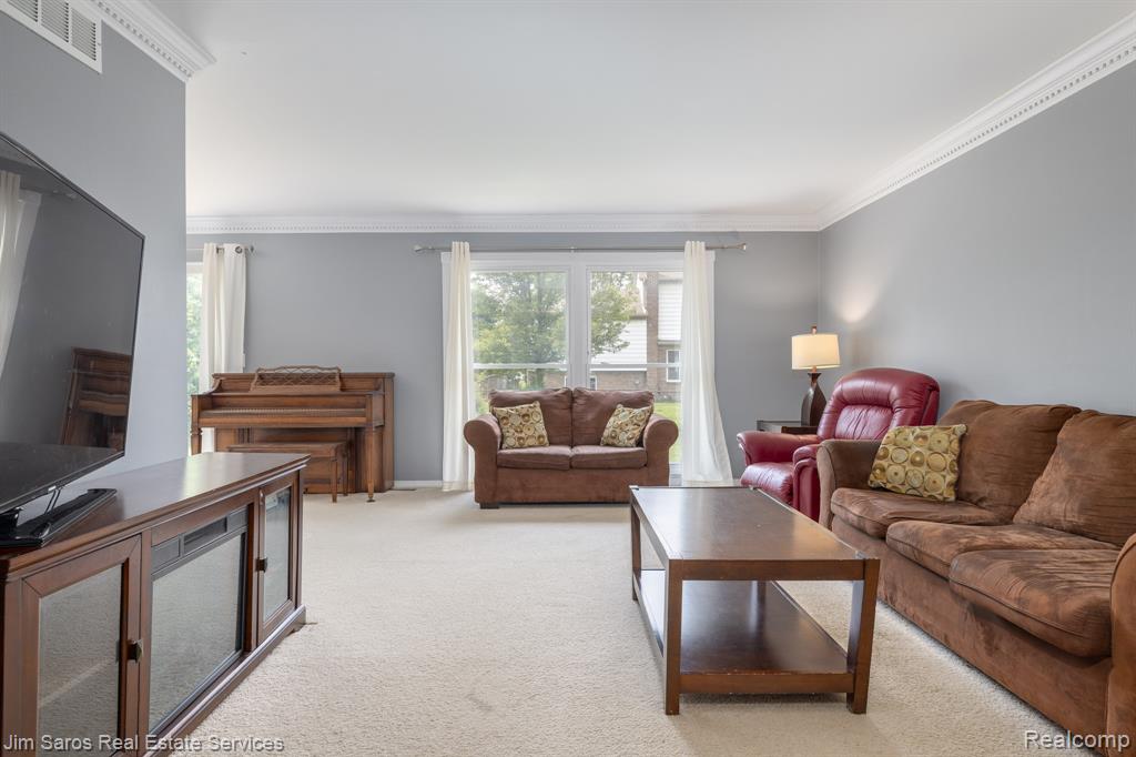 47425 Barbara Road, Macomb, MI 48044 — Photo 10
