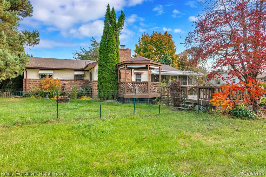 49545 SCHOENHERR Road, Shelby Twp, MI 48315 — Photo 4