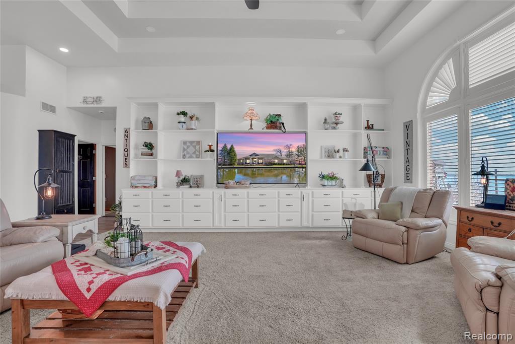 130 Whites Court, Houghton Lake, MI, 48629