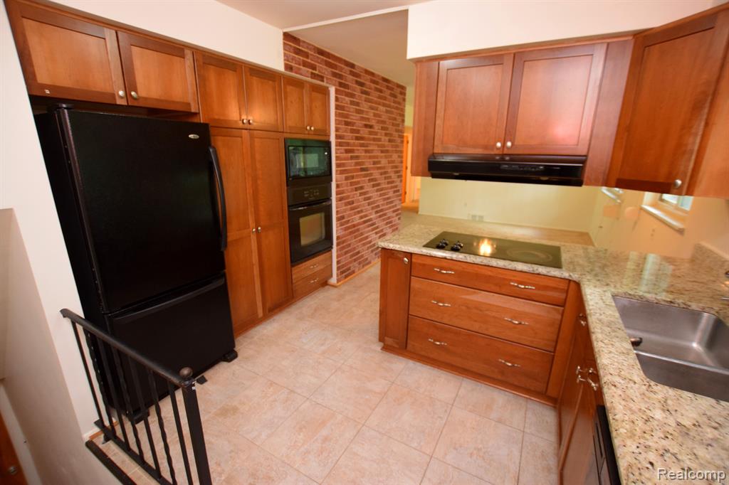 2114 NEEDHAM Road, Ann Arbor, MI 48104 — Photo 7