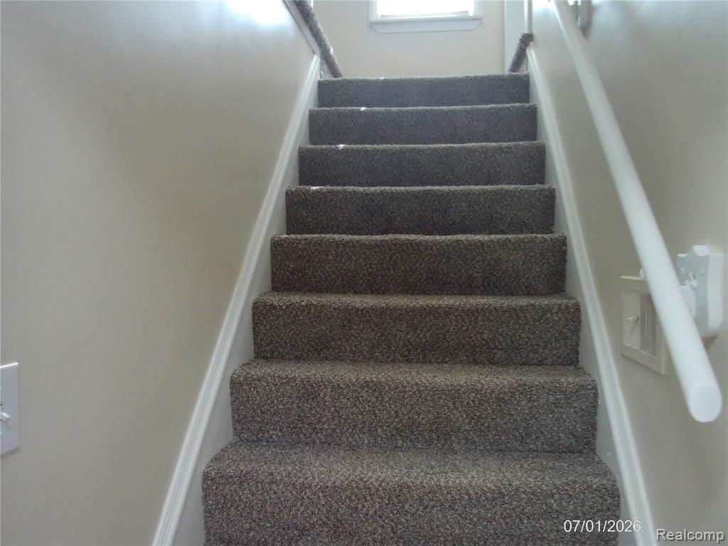 7535 REPUBLIC Avenue, Warren, MI 48091 — Photo 9
