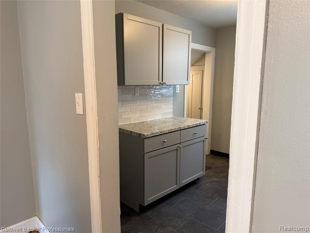 9141 Wayburn Street, Detroit, MI 48224 — Photo 15