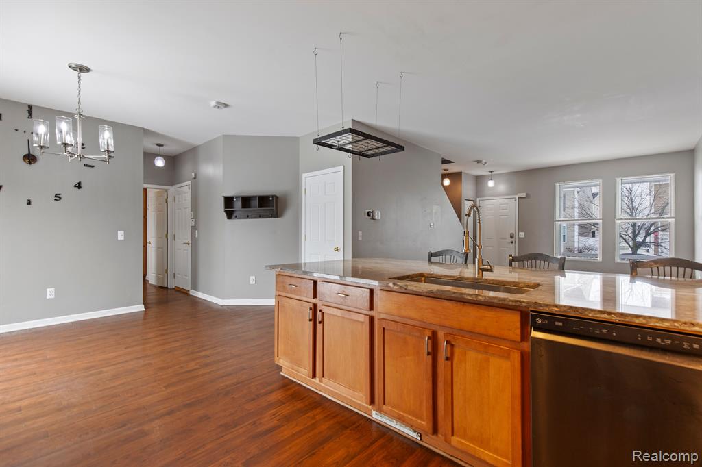 50444 THEODORE Lane, Chesterfield, MI — Photo 10