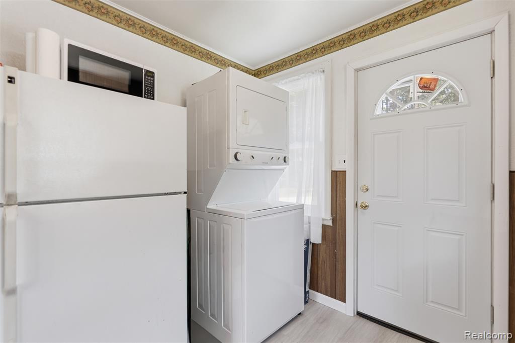 9793 Maple Street, Chippewa Lake, MI 49320 — Photo 11